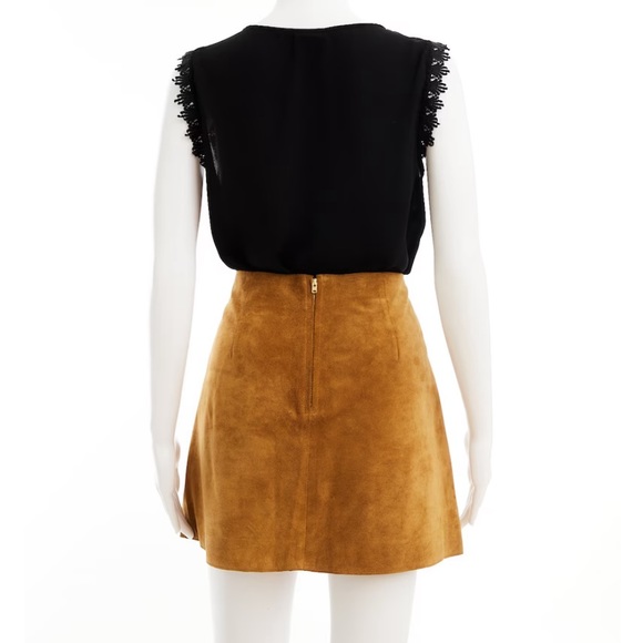 Upcycled tan suede mini skirt with eagle embroidery - Picture 5 of 10